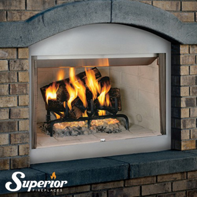 F0449 SUPERIOR WRE3000 36" OUTDOOR TRADITIONAL FIREPLACE WITH WHITE STACKED REFRACTORY, WOOD BURNING